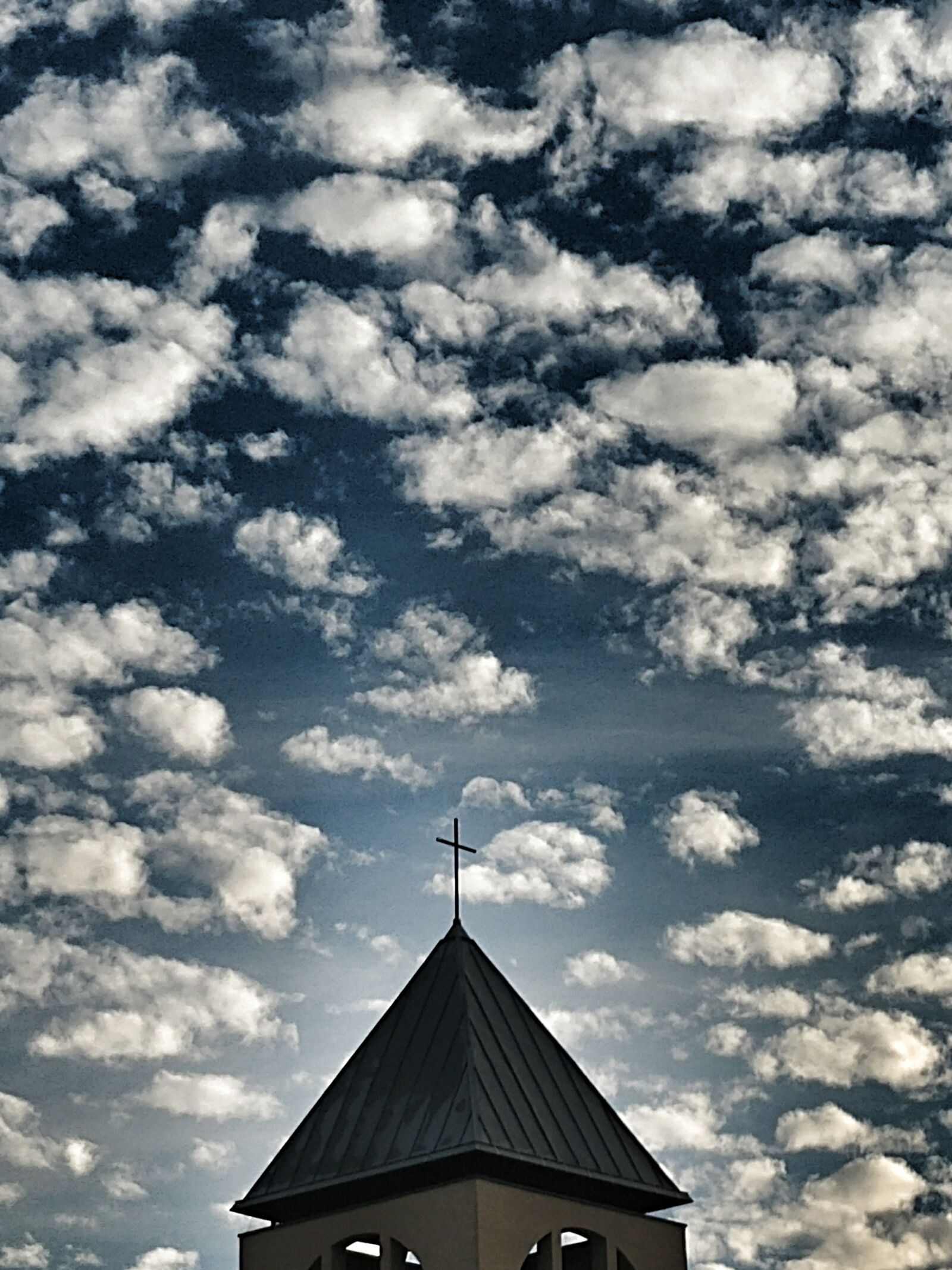 LG G6 sample photo. Sky, clouds, church photography