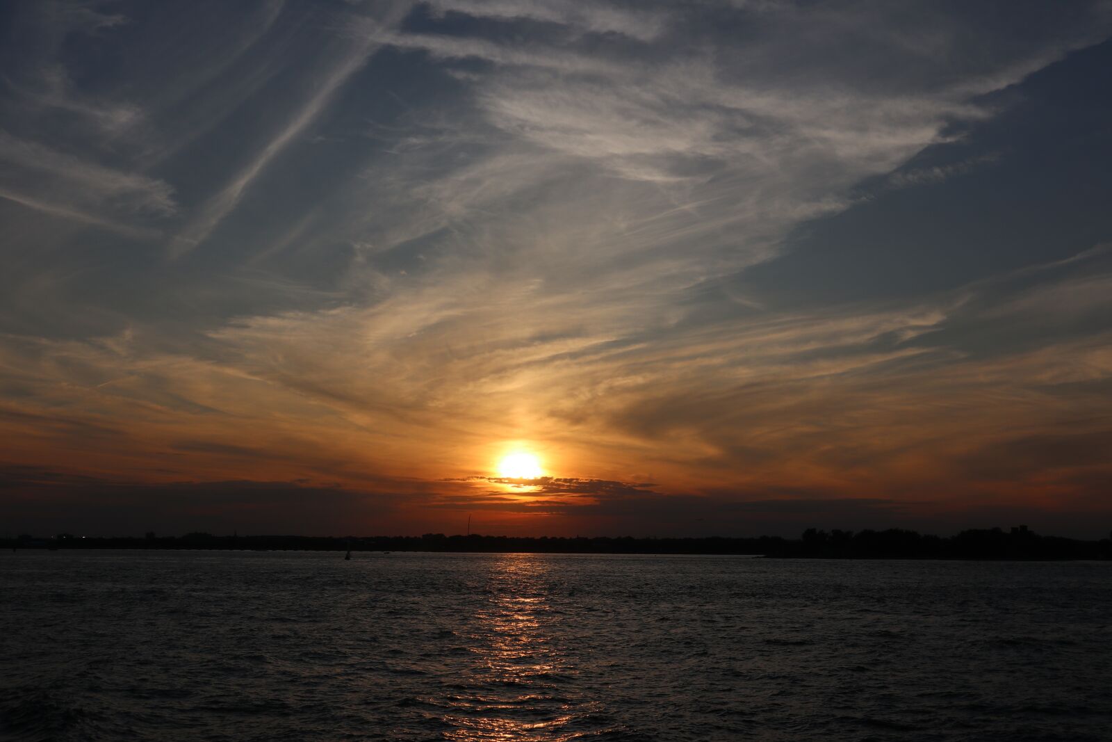 Canon EOS M100 sample photo. Sunset, sea, sky photography