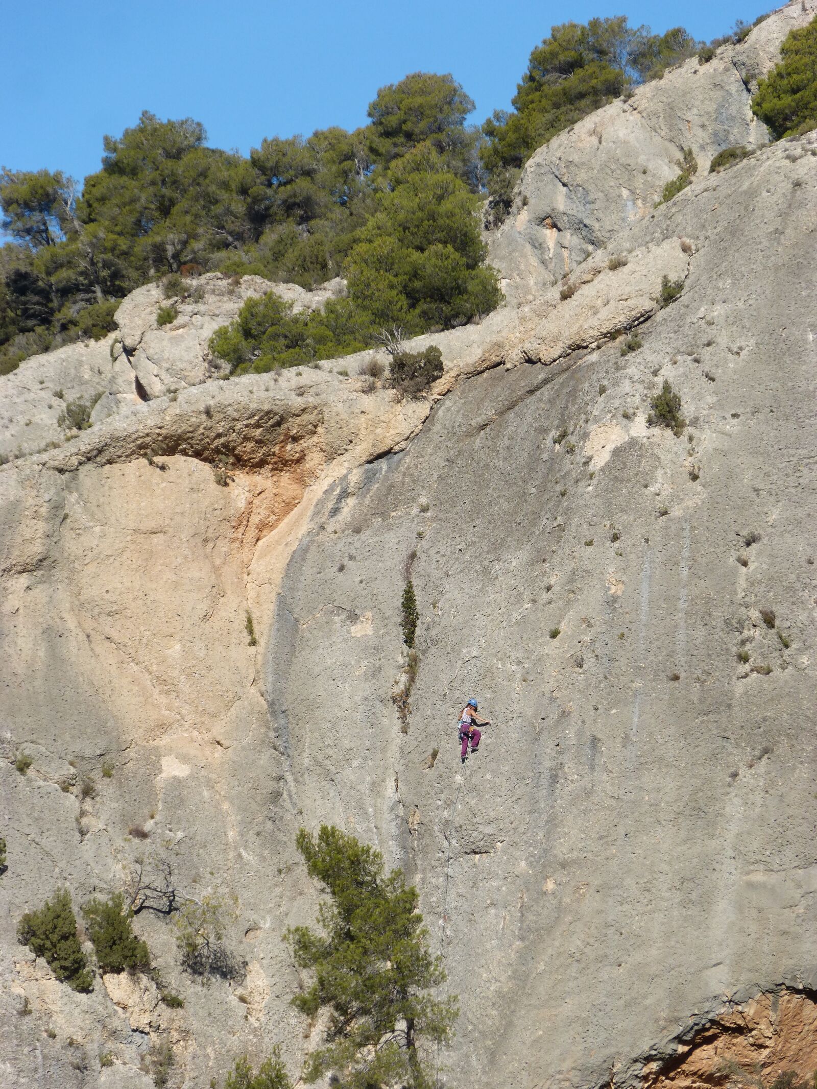 Panasonic DMC-FZ62 sample photo. Escalation, rock, climbers photography