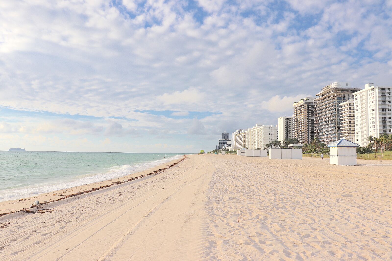 Canon EF-S 18-55mm F4-5.6 IS STM sample photo. Beach, vacation, miami beach photography
