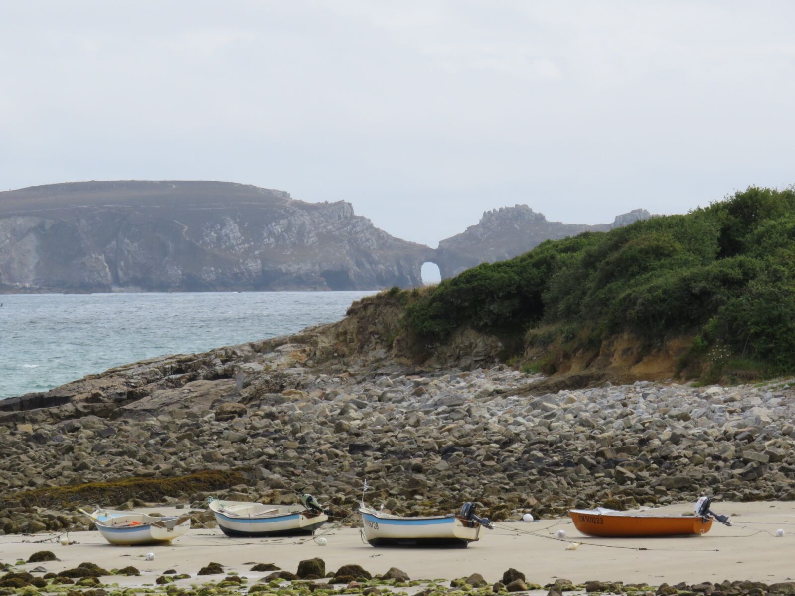 Canon PowerShot SX540 HS sample photo. Boat, beach photography