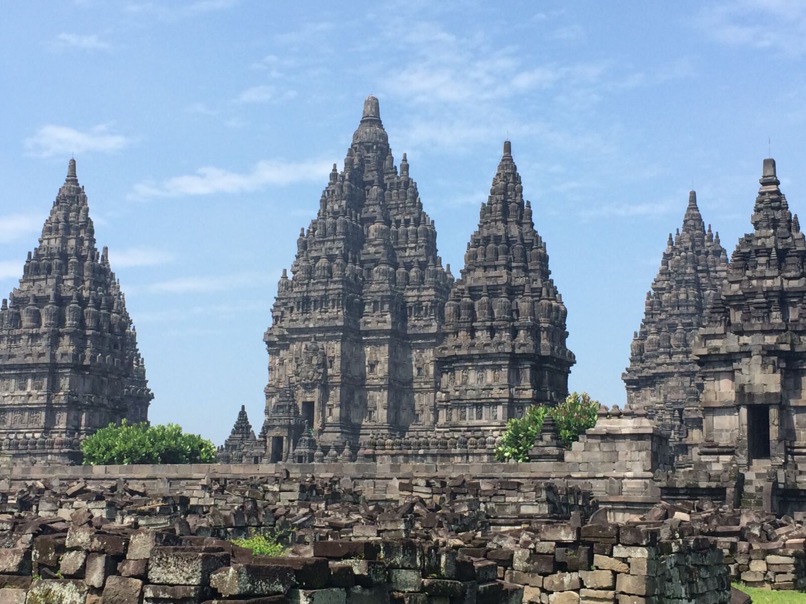 iPhone 5s back camera 4.15mm f/2.2 sample photo. Yogyakarta, borobudur, world heritage photography