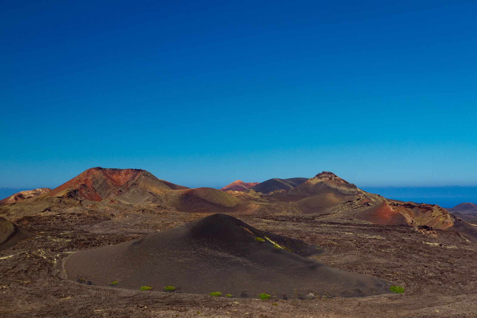 Canon EOS 7D sample photo. Champs de lave, volcans photography