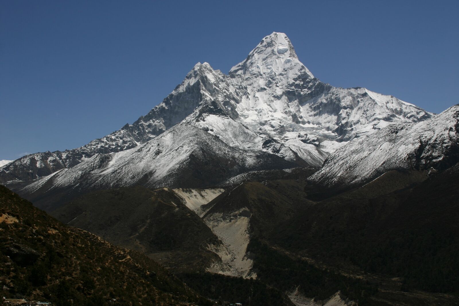 Canon EOS 300D (EOS Digital Rebel / EOS Kiss Digital) sample photo. Ama dablam, nepal, trekking photography