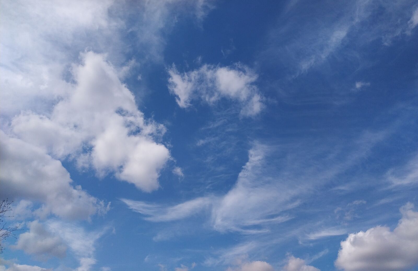 Xiaomi Redmi Note 8T sample photo. Sky, clouds, blue photography