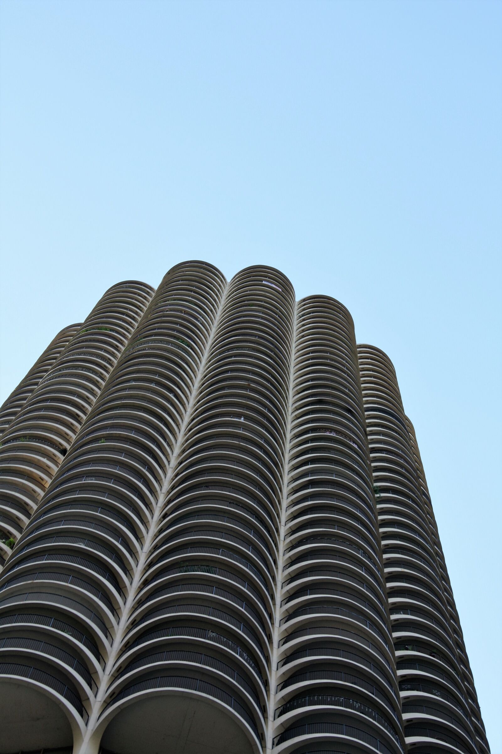 Canon EOS 450D (EOS Rebel XSi / EOS Kiss X2) sample photo. Chicago, skyscraper, facades photography