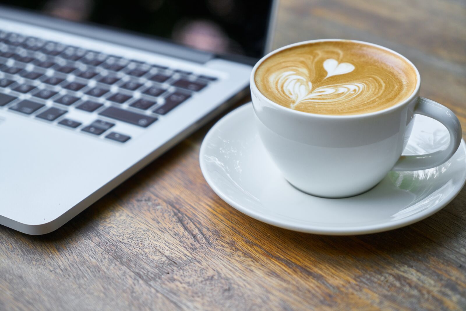 Sony a7R II sample photo. Computer, laptop, notebook photography