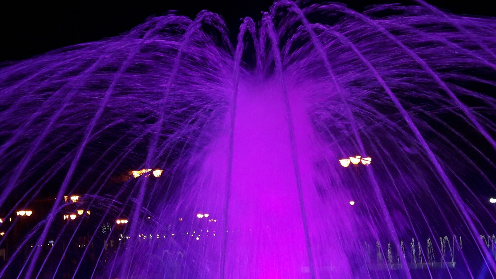 Samsung Galaxy A5(2016) sample photo. Fountain, bibione, italy photography