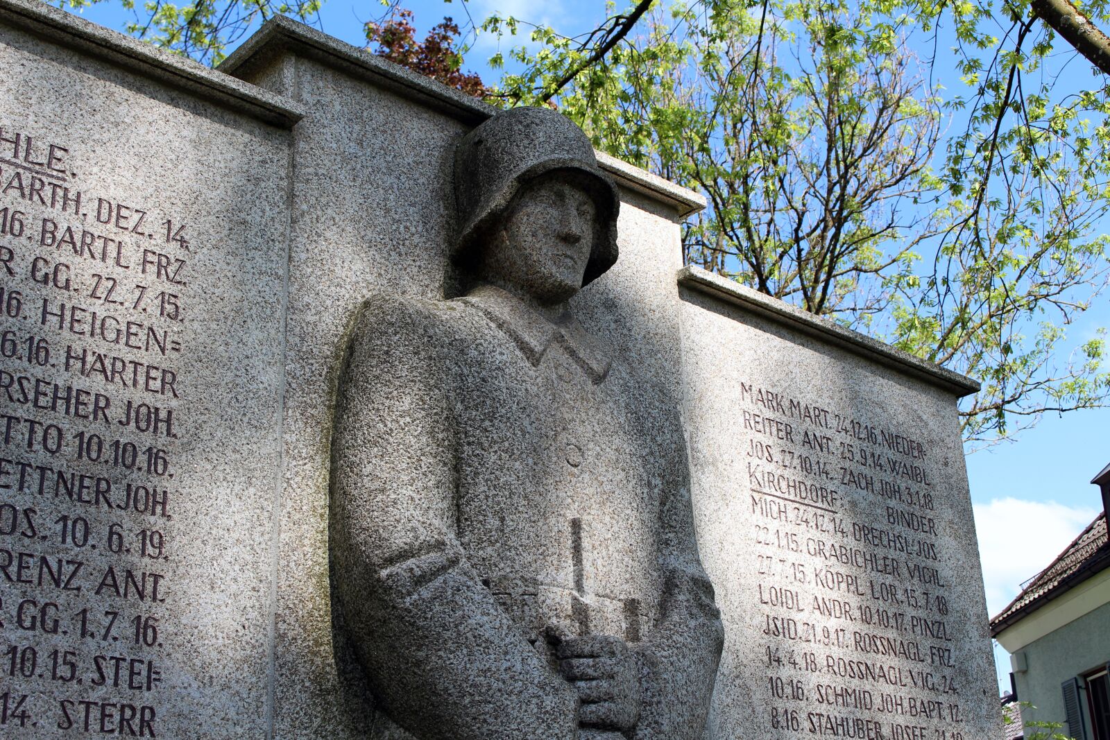 Canon EOS 700D (EOS Rebel T5i / EOS Kiss X7i) sample photo. Architecture, statue photography