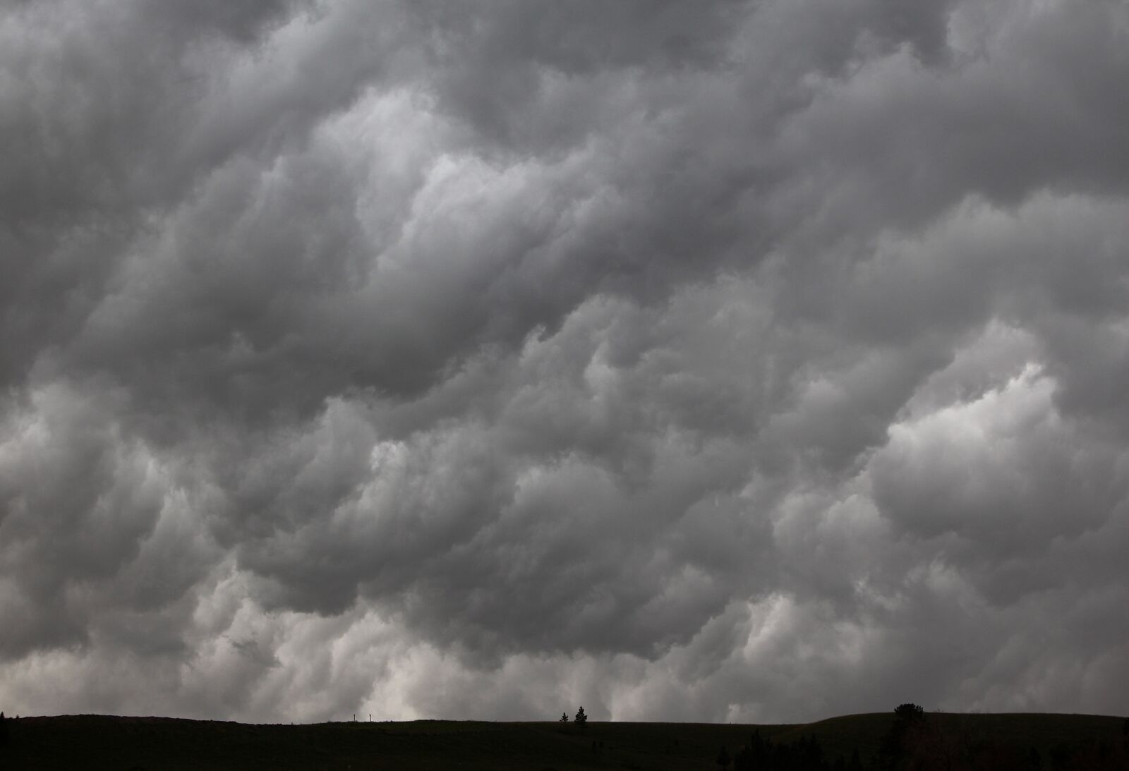 Canon EOS 5D Mark II sample photo. Storm clouds, climate change photography