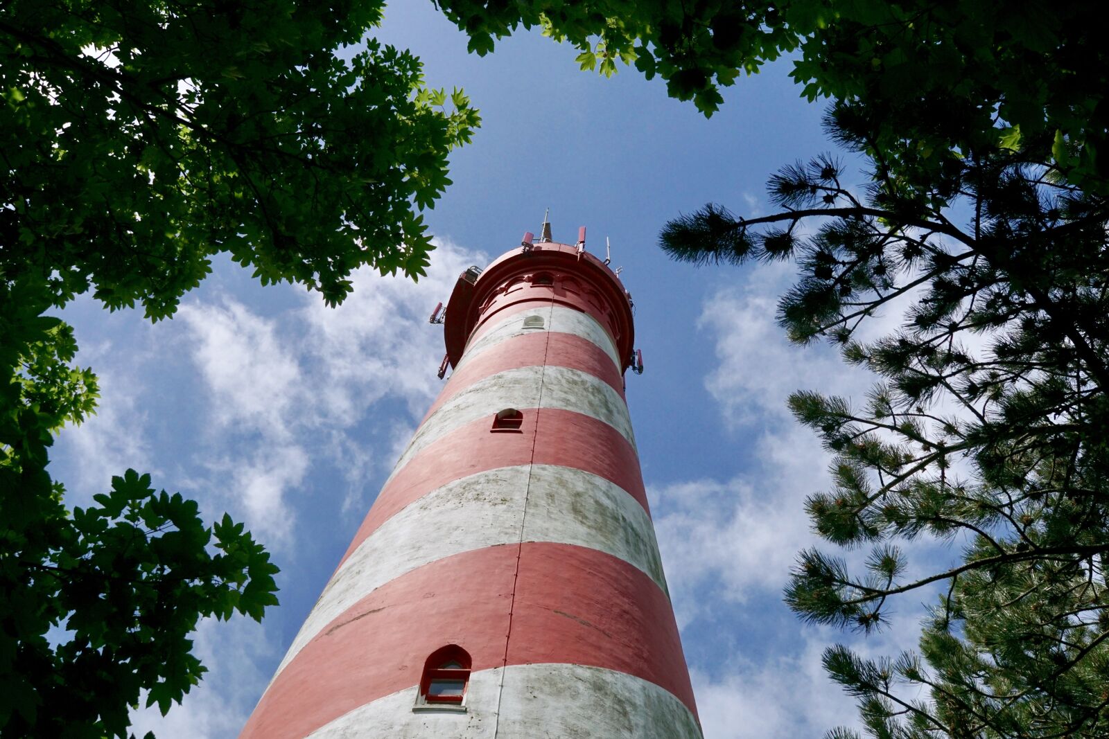 Sony Vario-Sonnar T* DT 16-80mm F3.5-4.5 ZA sample photo. Lighthouse, holland, low country photography