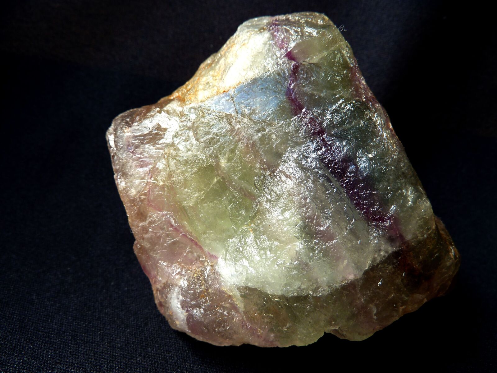 Panasonic Lumix DMC-ZS7 (Lumix DMC-TZ10) sample photo. Fluorite, fluorspar, green photography