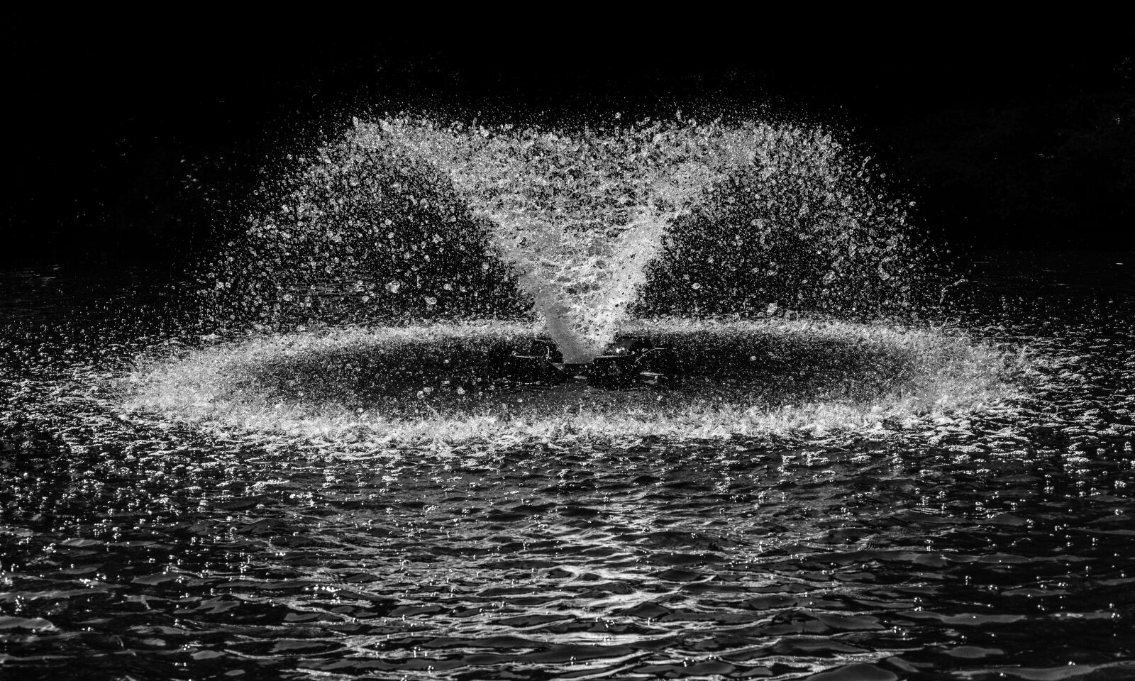 Nikon D610 sample photo. Fountain, splash, water photography