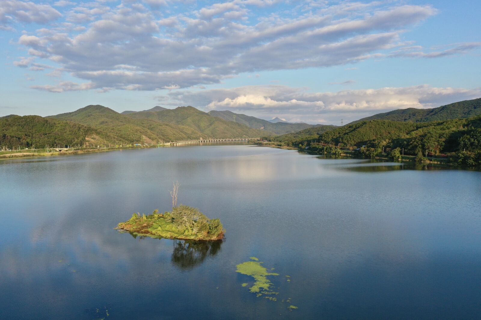 Hasselblad L1D-20c sample photo. Lake, island, water photography