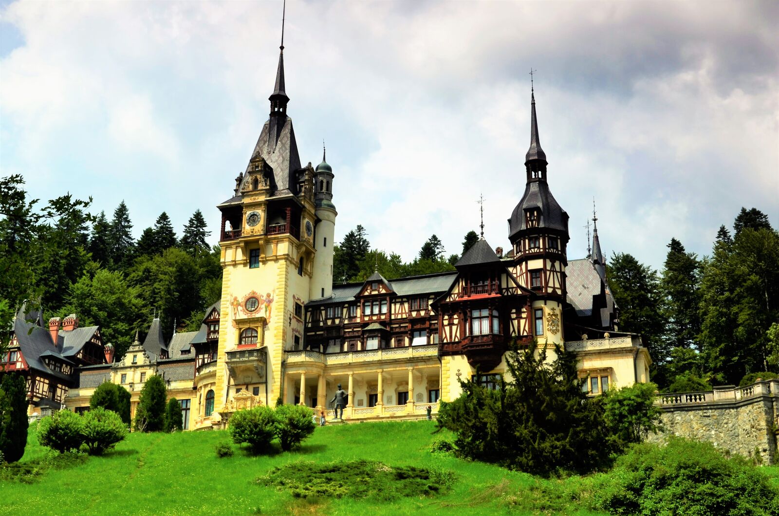 Nikon D5100 sample photo. Castle, romania, sinaia photography