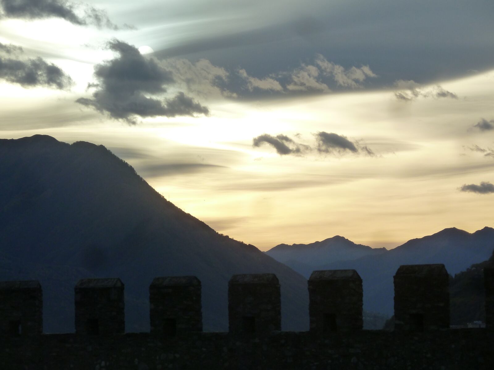 Panasonic Lumix DMC-ZS7 (Lumix DMC-TZ10) sample photo. Sky, landscape, castle photography