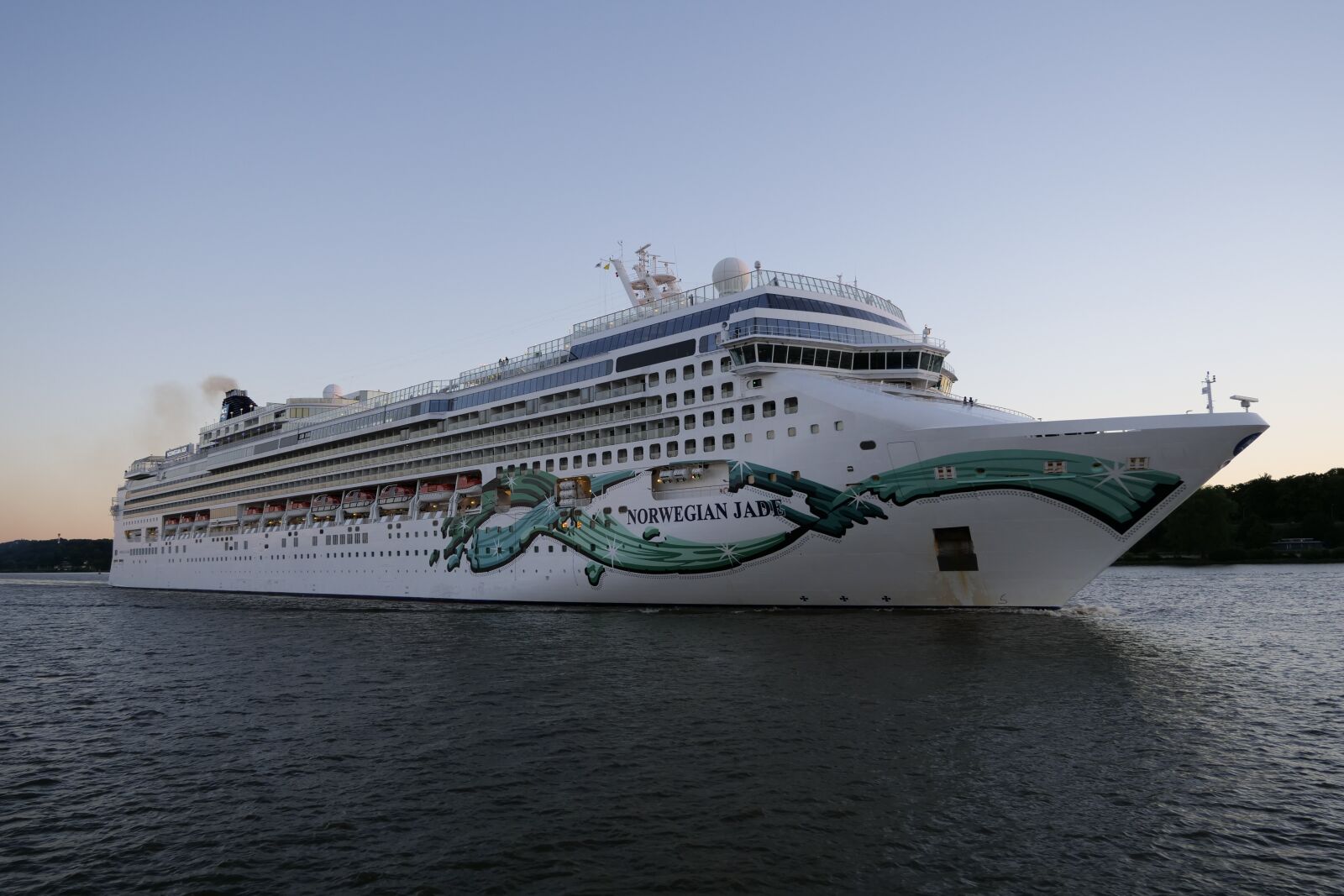 Panasonic Lumix DC-G9 sample photo. Cruise ship, cruise, norwegian photography
