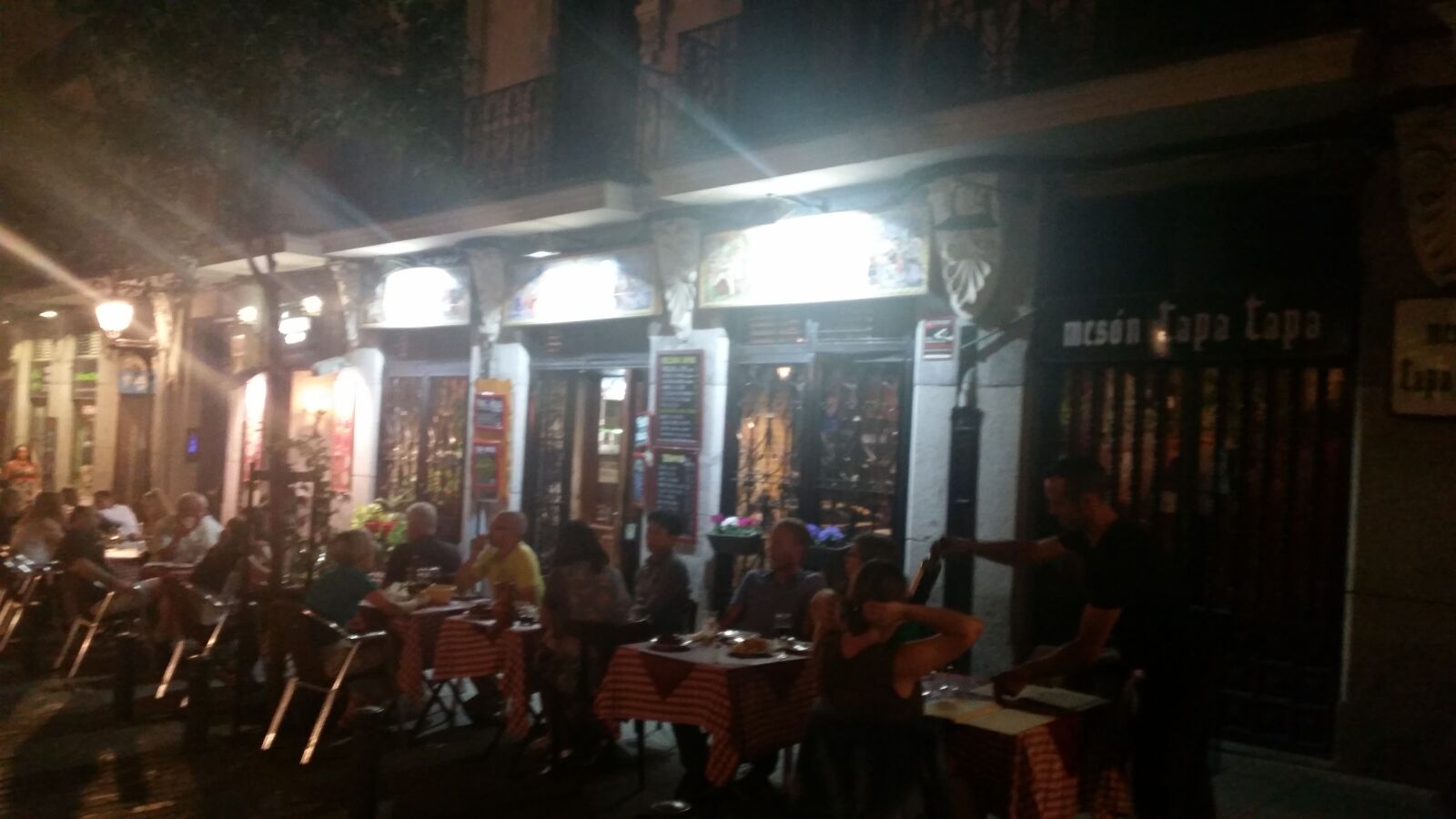 Samsung Galaxy S5 sample photo. Madrid, bar, spain photography