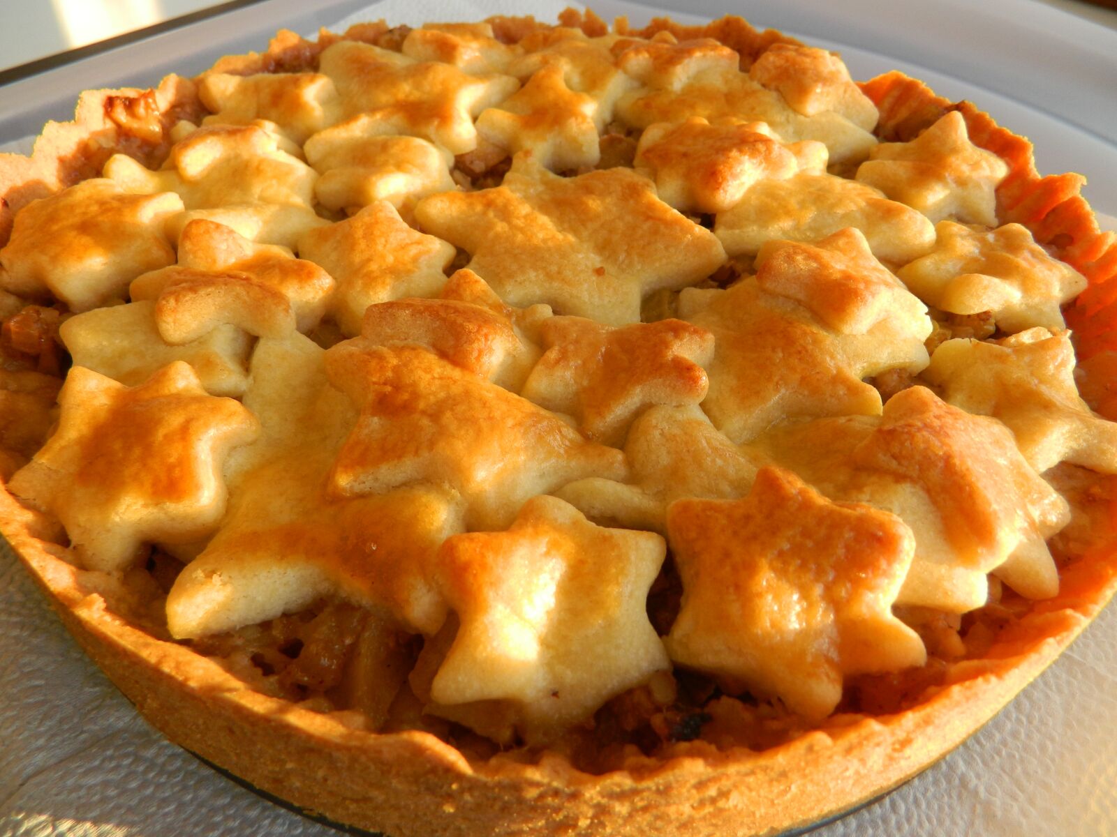 Nikon COOLPIX L310 sample photo. Apple, cake, dessert photography