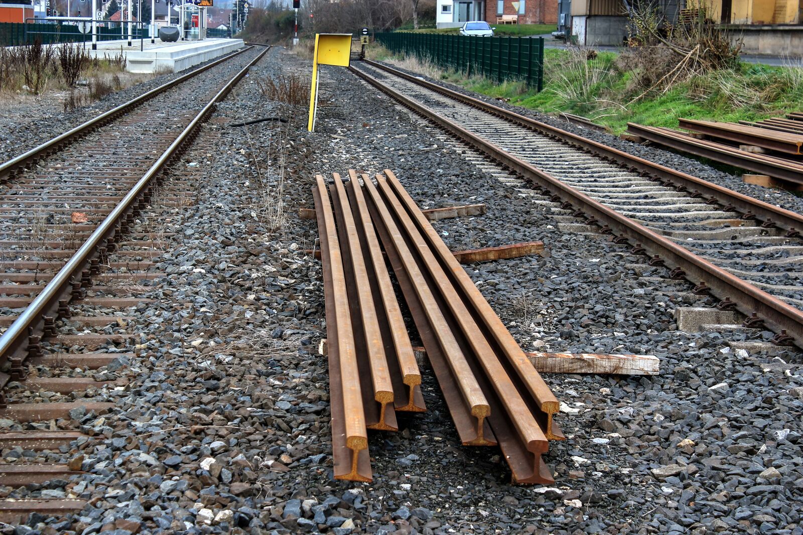 Canon EOS 550D (EOS Rebel T2i / EOS Kiss X4) sample photo. Railway rails, track, railway photography