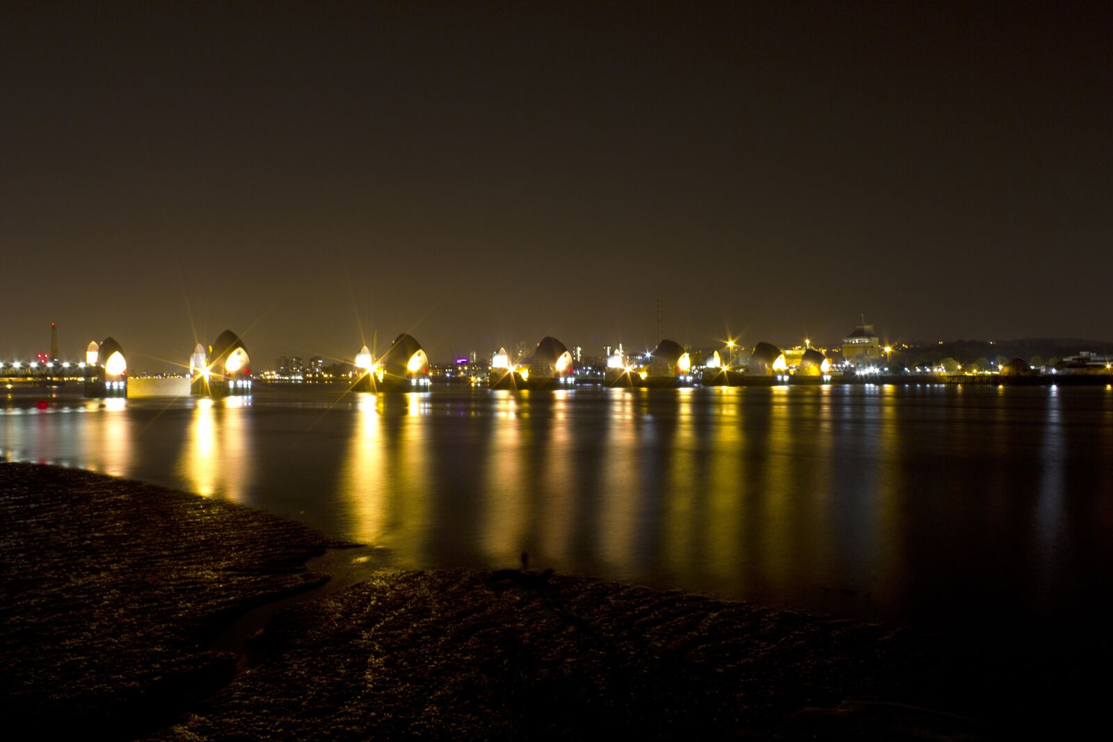 Canon EOS 550D (EOS Rebel T2i / EOS Kiss X4) sample photo. London, river, thames photography
