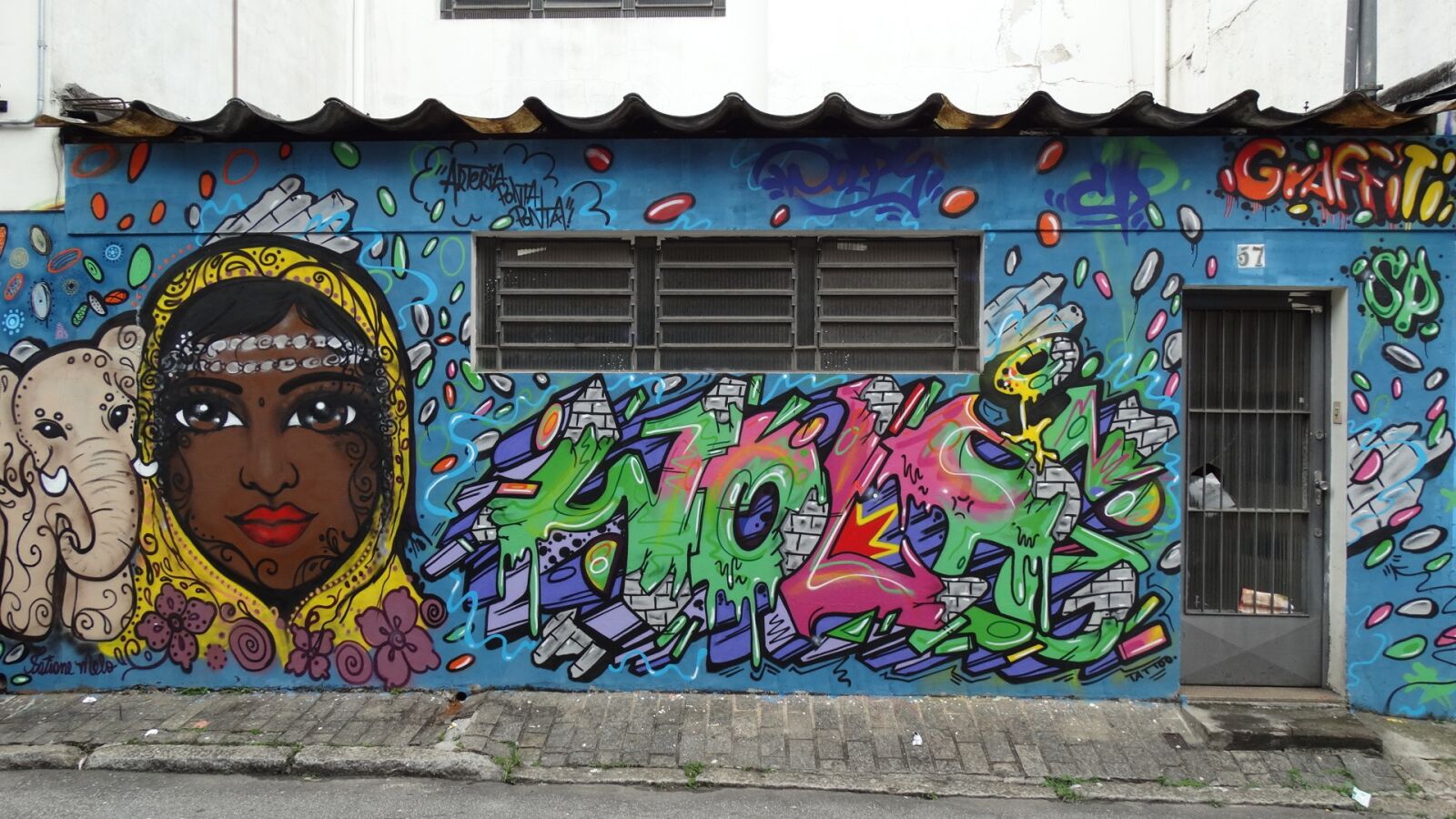 Sony Cyber-shot DSC-HX300 sample photo. Graphite, street art, urban photography