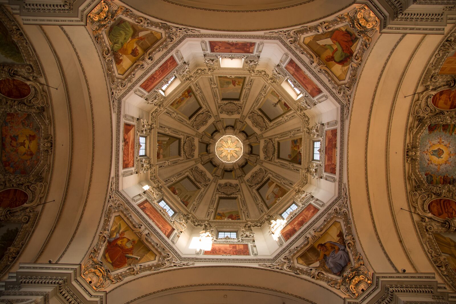 Pentax K-70 sample photo. Salzburg, dom, blanket photography