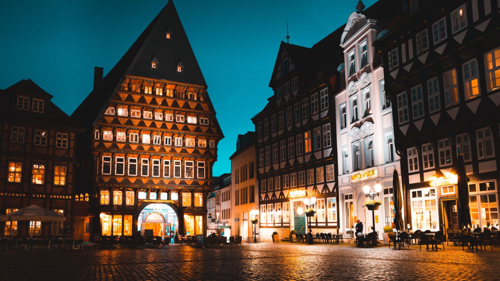 Nikon D3300 sample photo. Hildesheim, night, city photography
