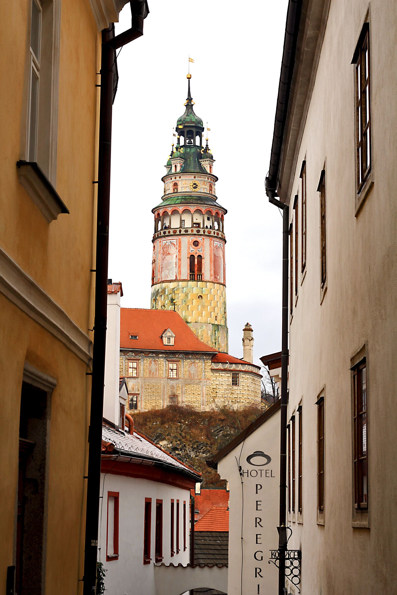 Canon EOS 60D + Canon EF 50mm F1.8 STM sample photo. Architecture, city, travel photography