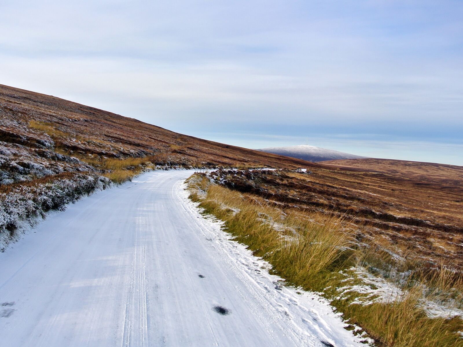 Nikon 1 J2 sample photo. Snow, frost, winter photography