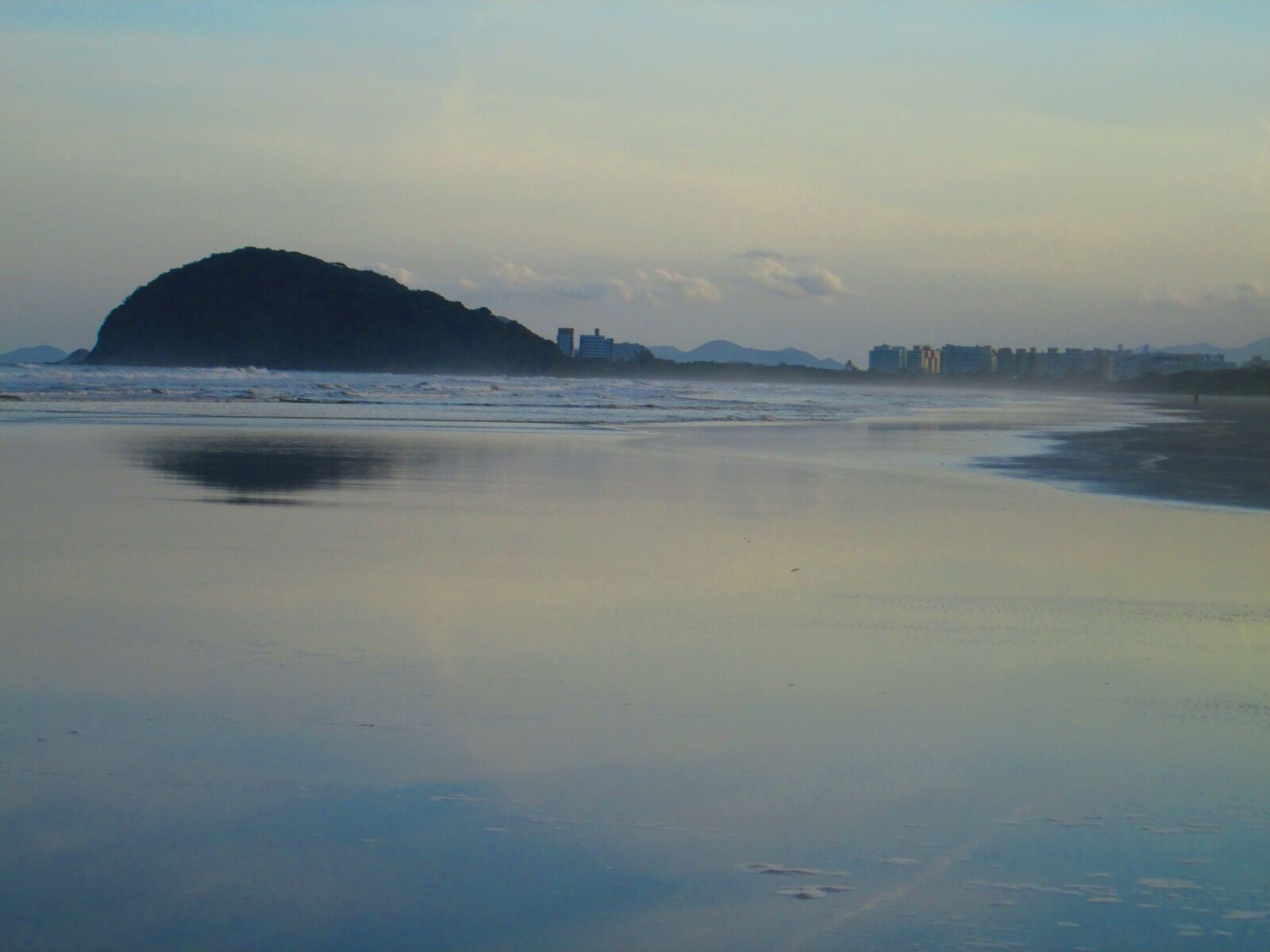 Canon PowerShot A810 sample photo. Bertioga, brasil, beach photography