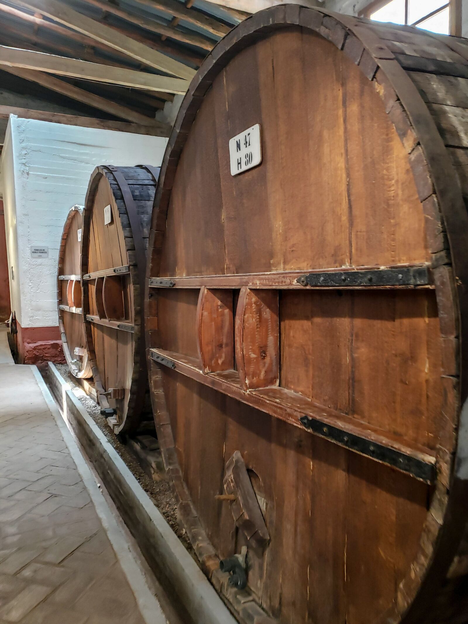 Samsung Galaxy S9+ sample photo. Barrel, cask, wine photography