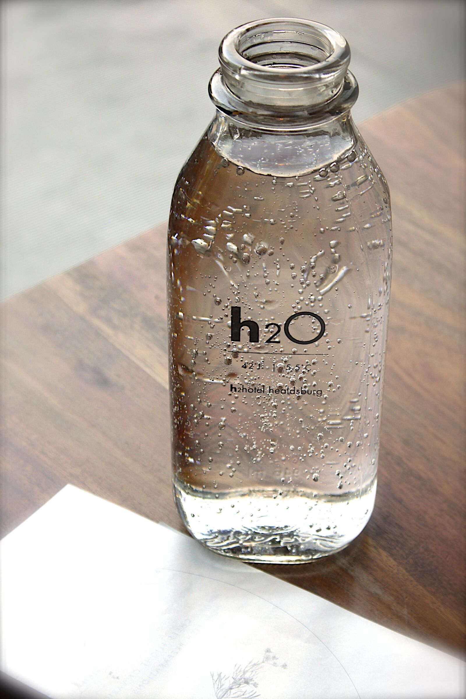 Canon EOS 550D (EOS Rebel T2i / EOS Kiss X4) sample photo. Clear, glass, h2o, bottle photography