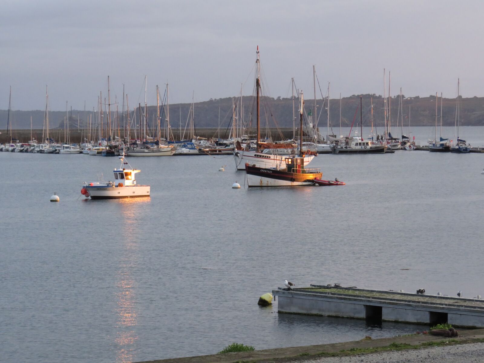Canon PowerShot SX540 HS sample photo. Boats, light reflections, port photography