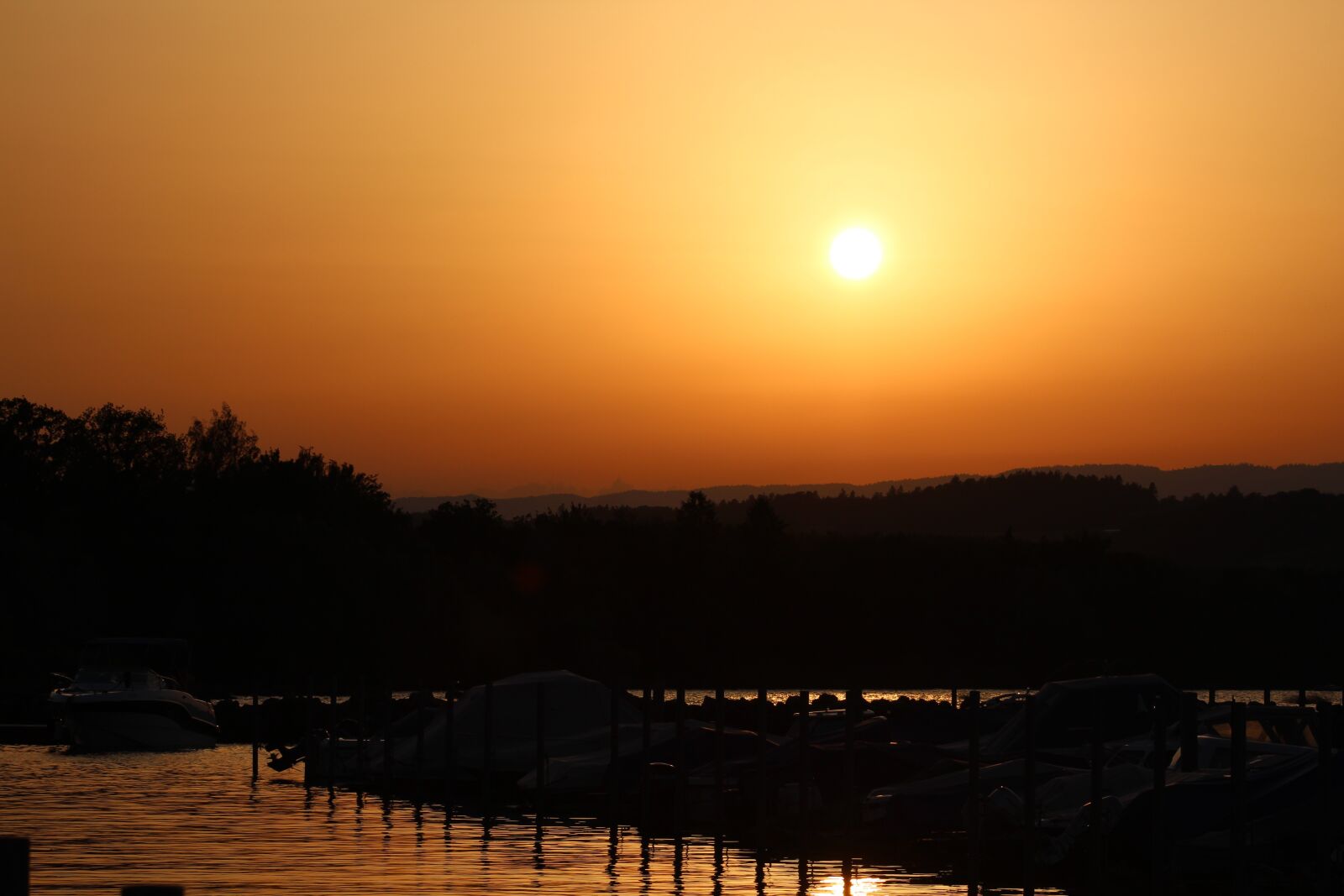 Canon EF75-300mm f/4-5.6 sample photo. Sunset, lake, nature photography