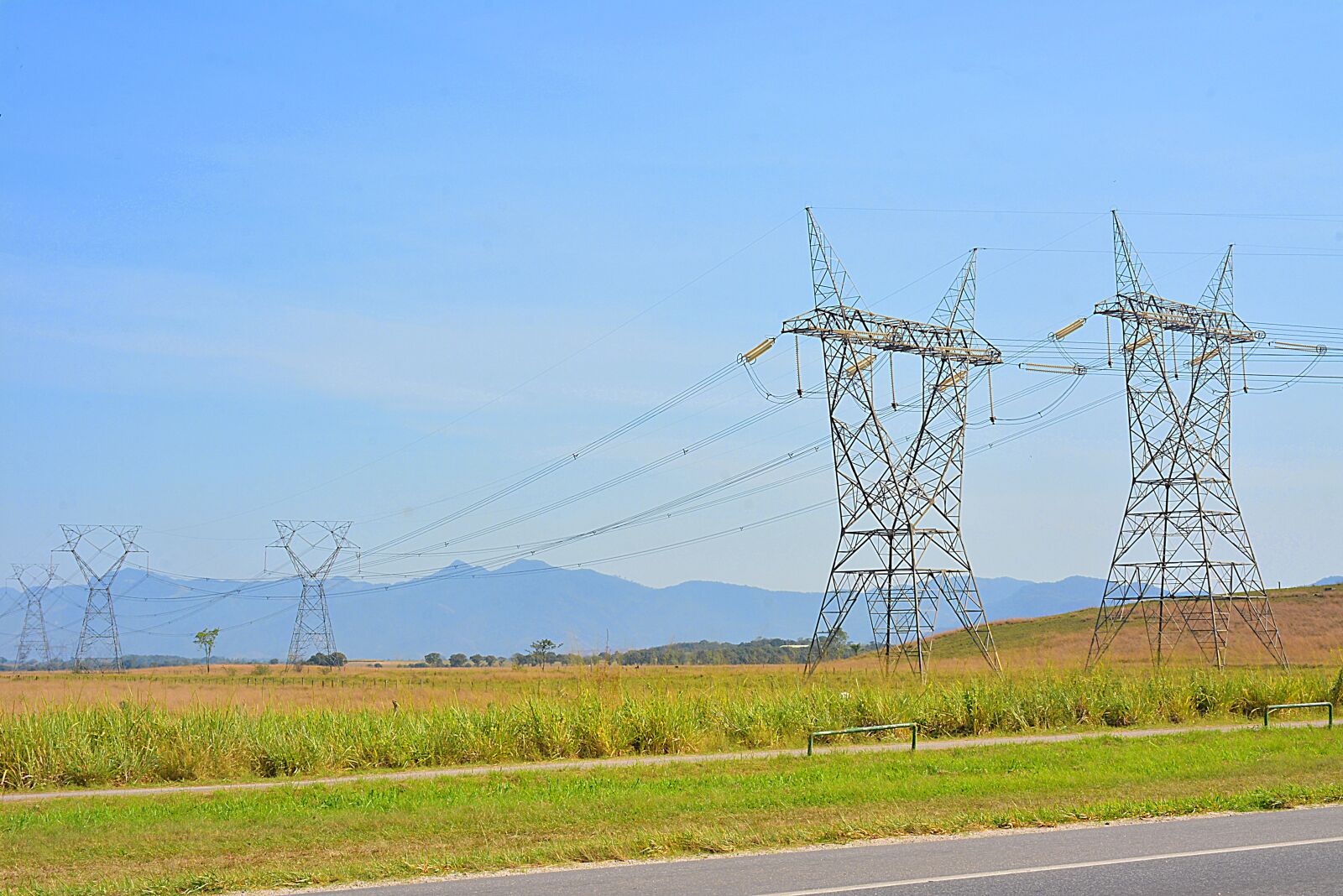 Nikon D7100 sample photo. Torres, energy, electricity photography