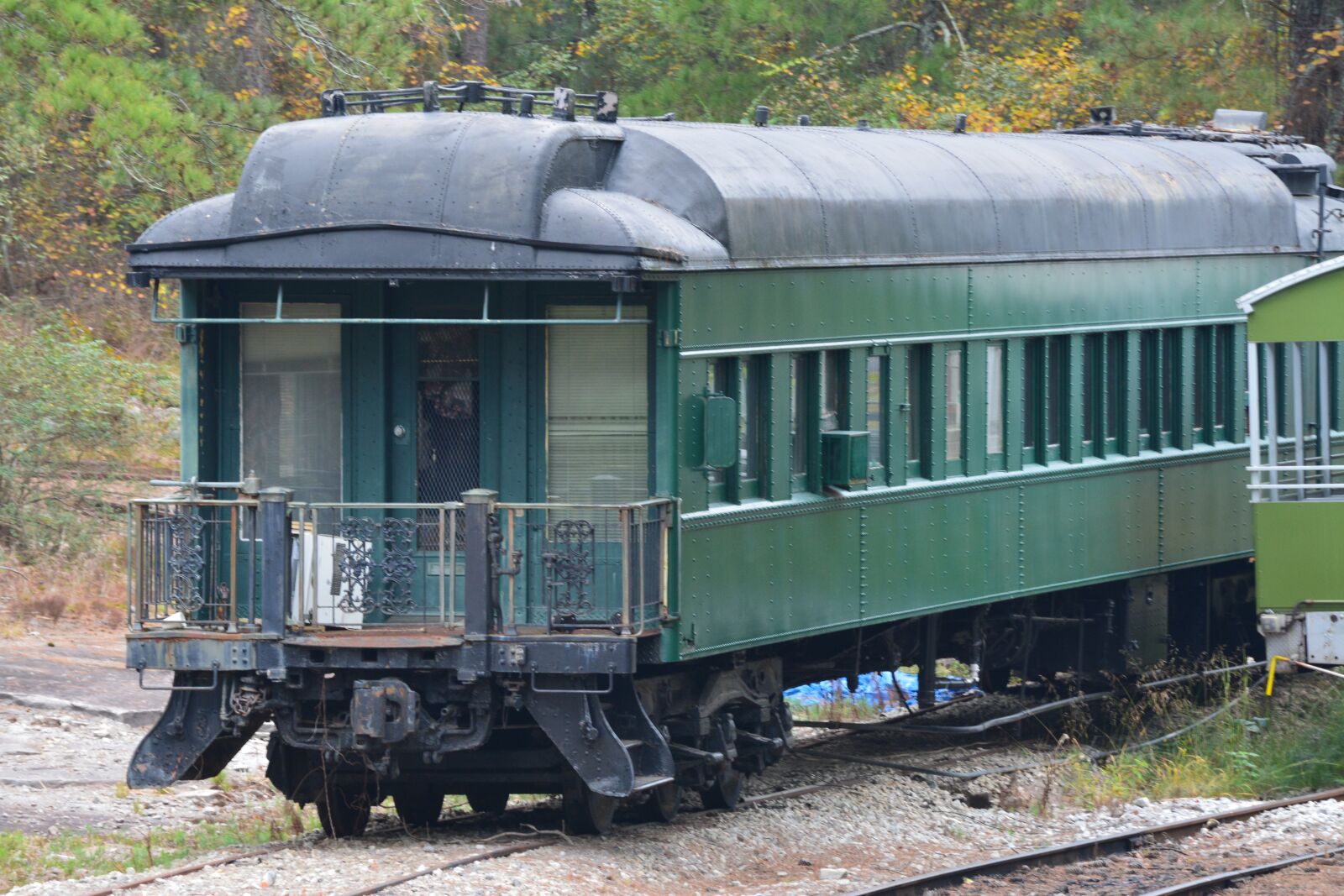 Nikon D5200 sample photo. Train, rustic, green photography