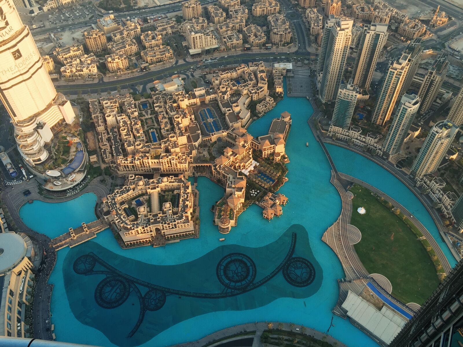 Apple iPhone 6 sample photo. Dubai, fontain, pool, skyscraper photography