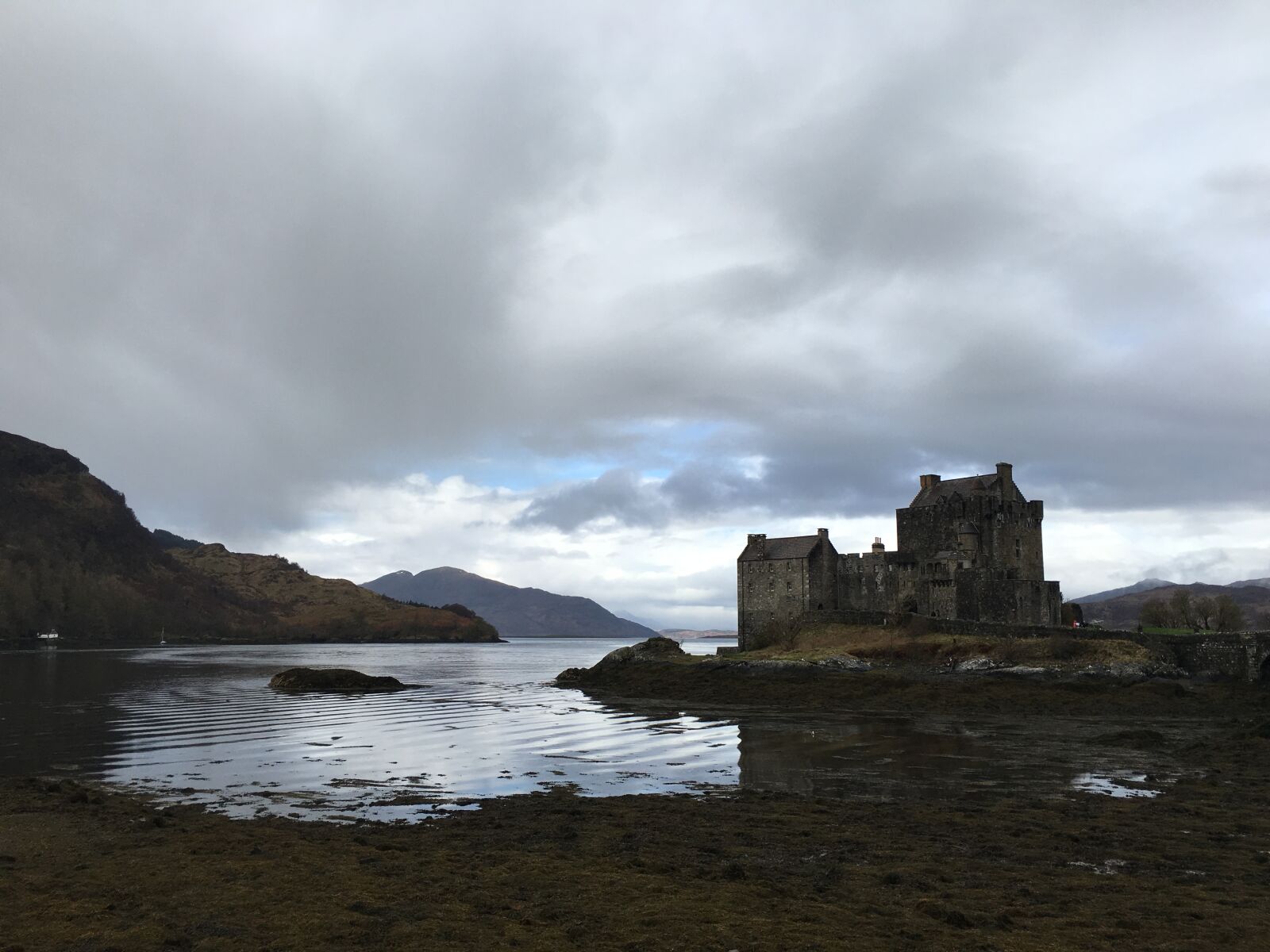 Apple iPhone 6s sample photo. Scotland, castle, highlander photography