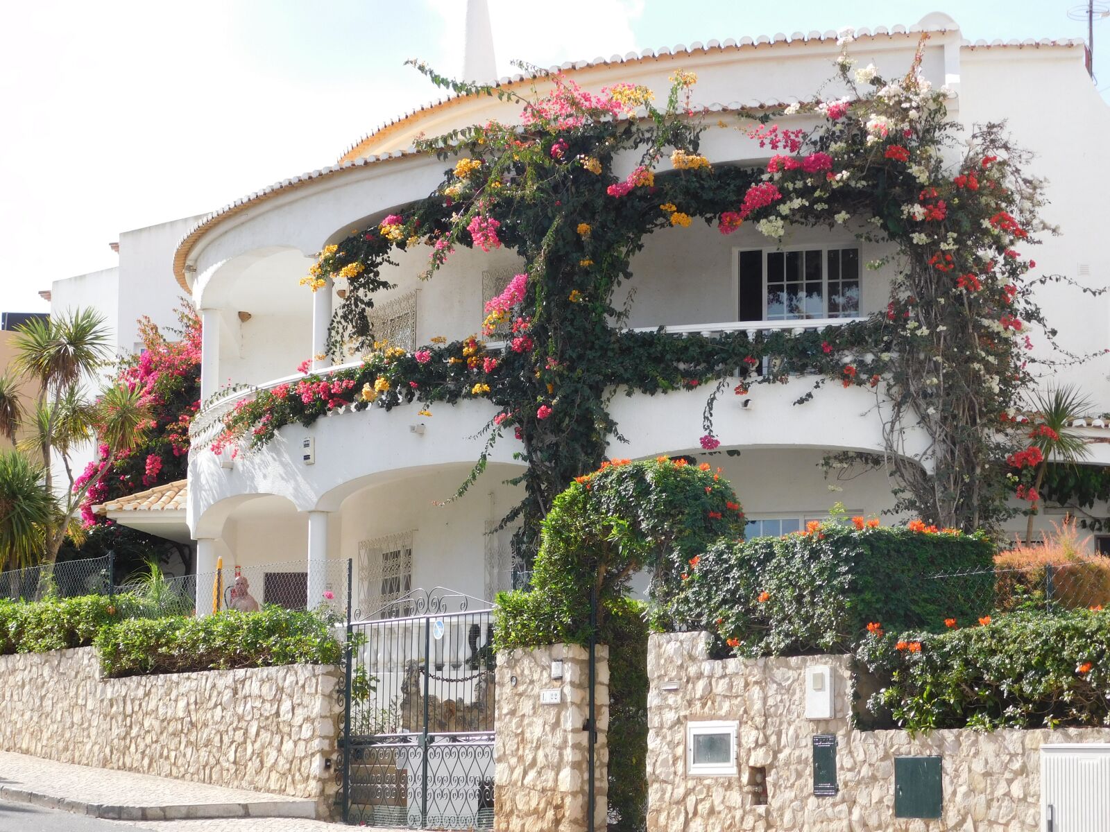 Nikon Coolpix L840 sample photo. Mediterranean house, holiday home photography