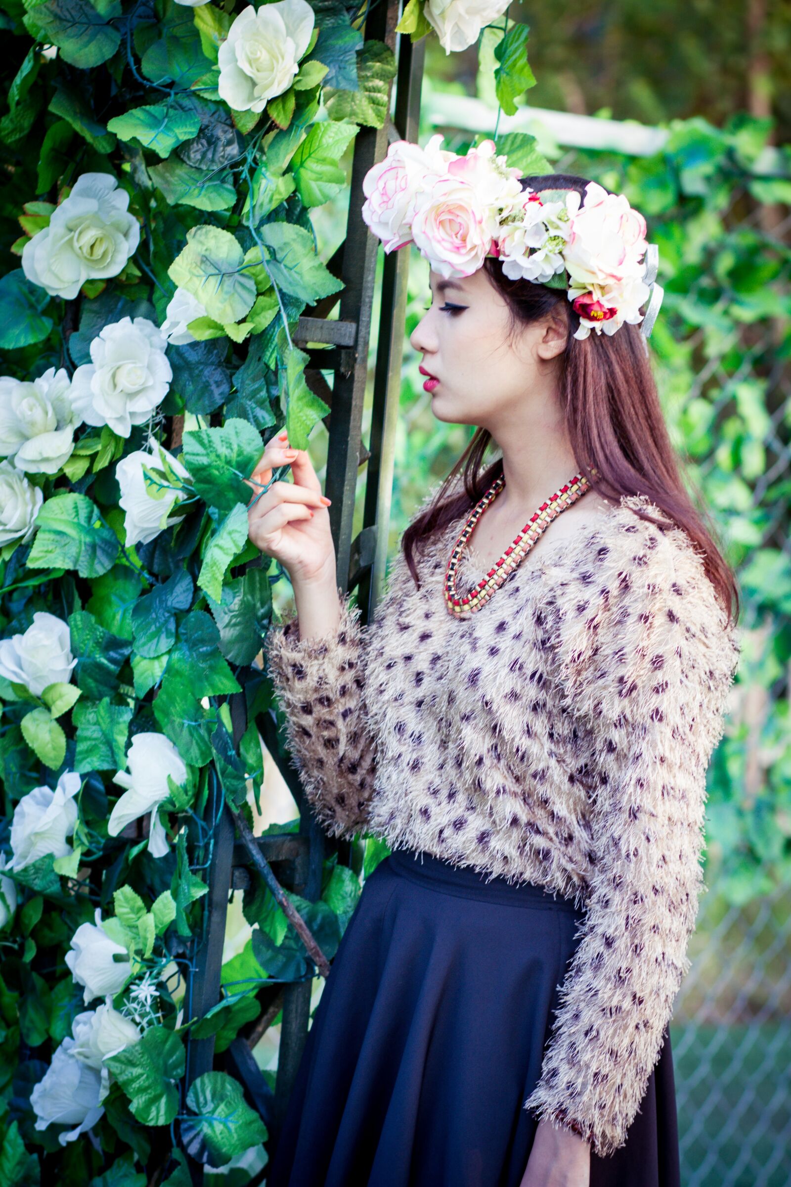 Canon EOS 7D + Canon EF 85mm F1.8 USM sample photo. Girl, portrait, bokeh photography