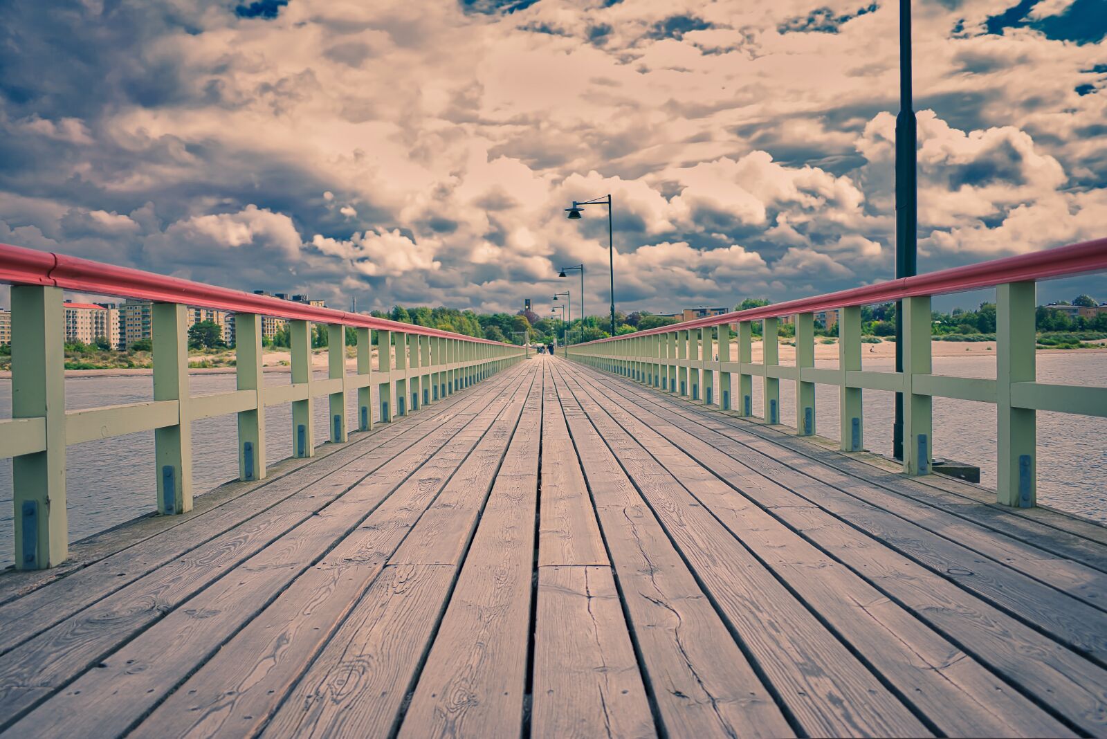 Nikon D3400 sample photo. Vanishing point, boardwalk, pier photography