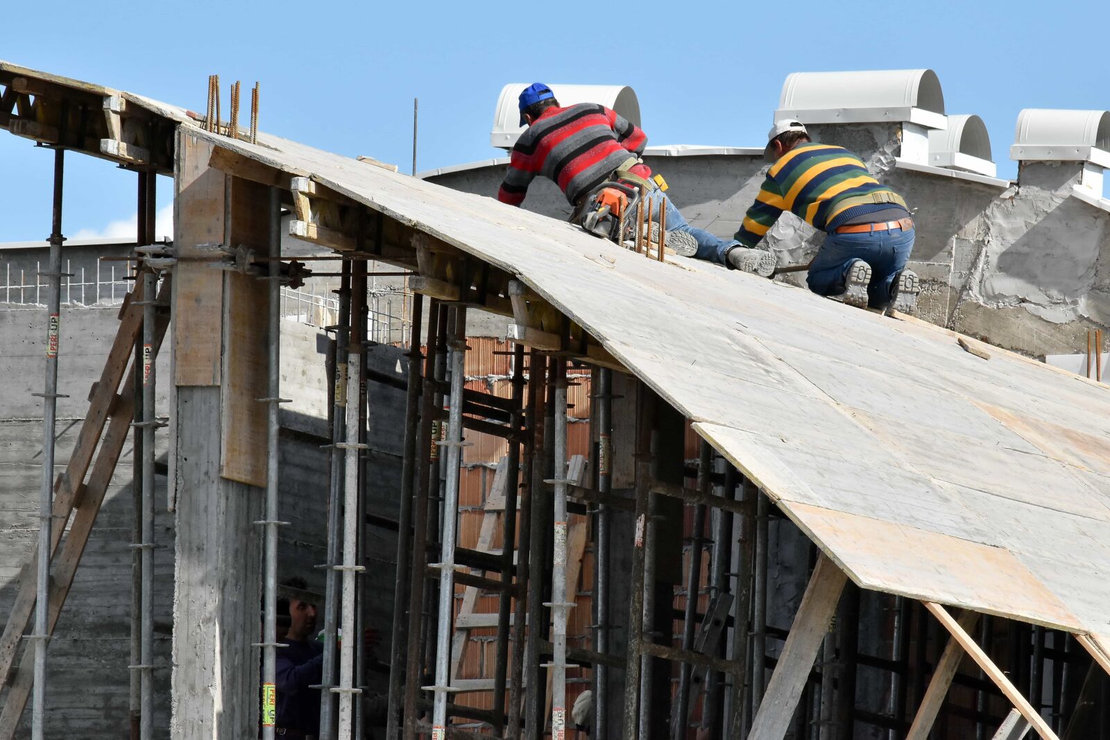 Nikon D5500 sample photo. Construction worker, industry, renovation photography
