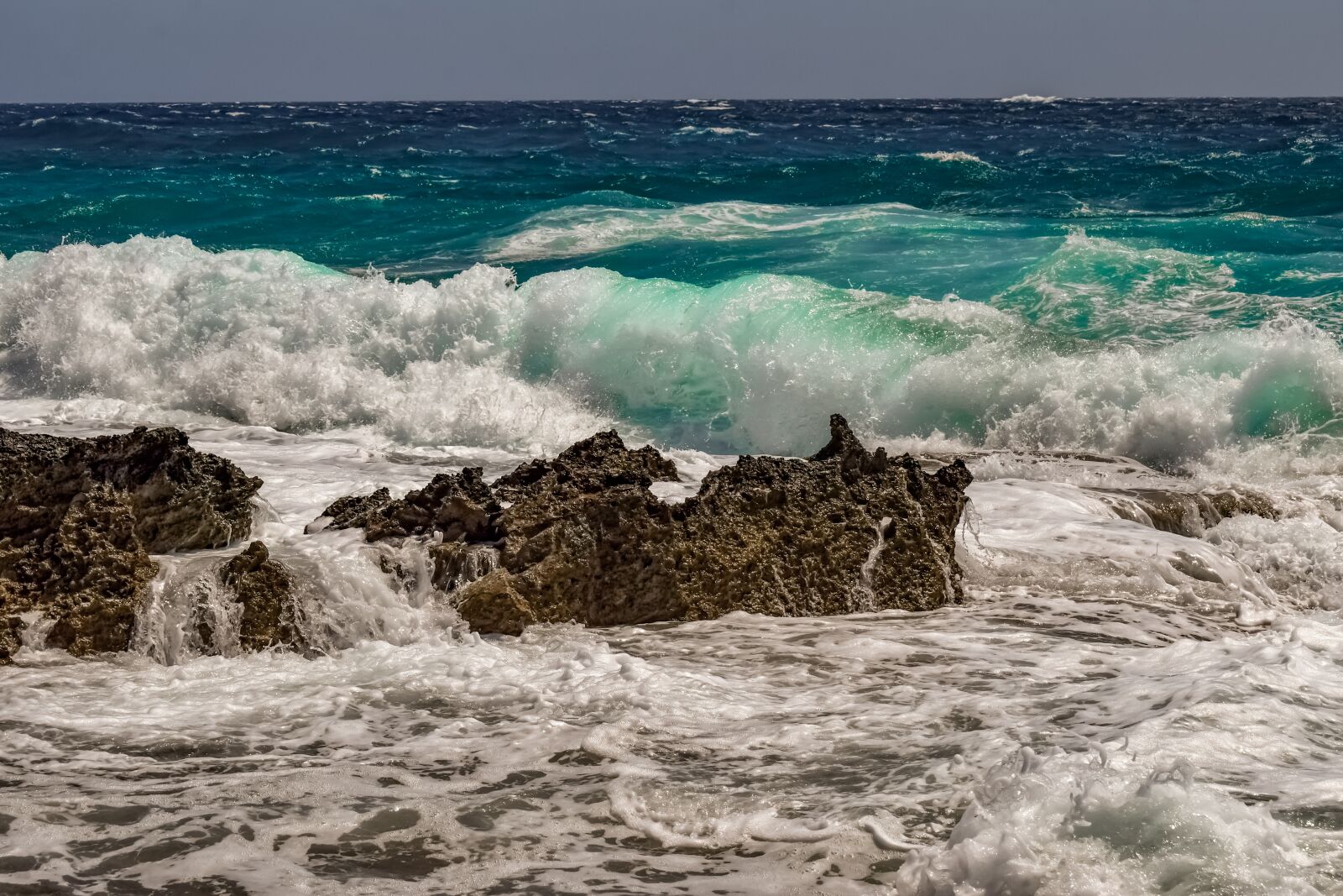 Nikon D3300 sample photo. Rocky coast, waves, smashing photography