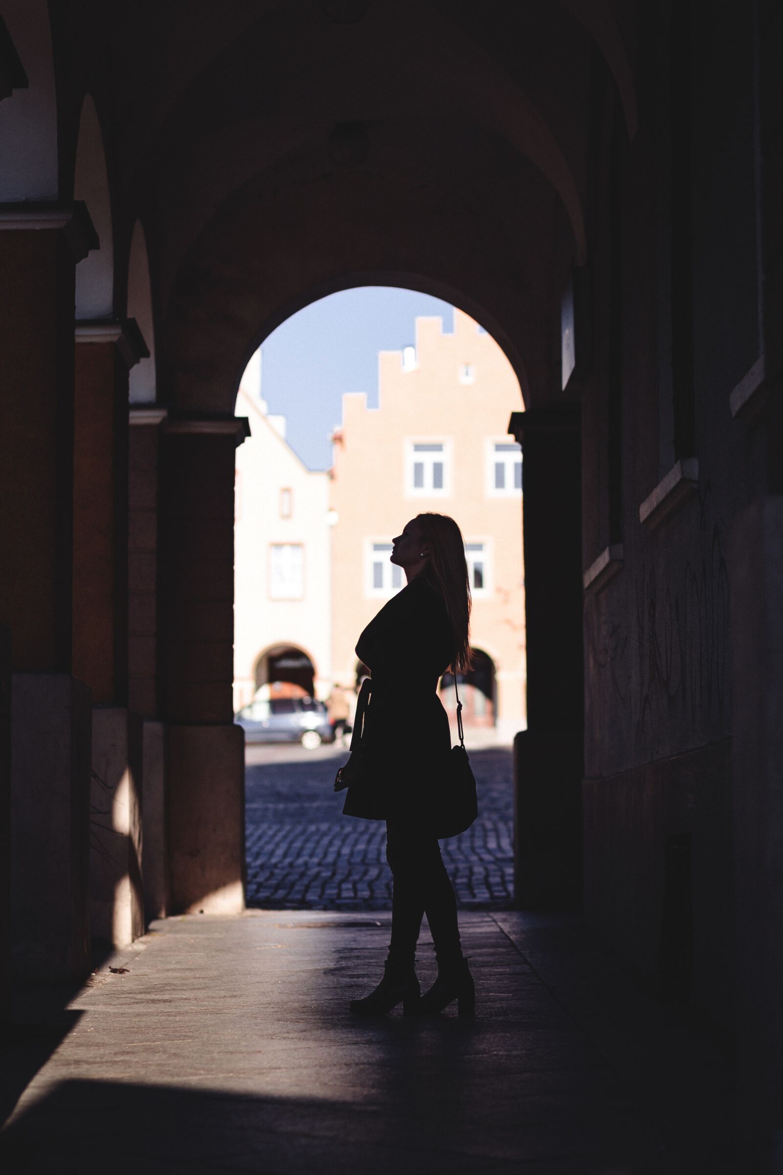 Canon EF 85mm F1.8 USM sample photo. City, architecture, fashion photography