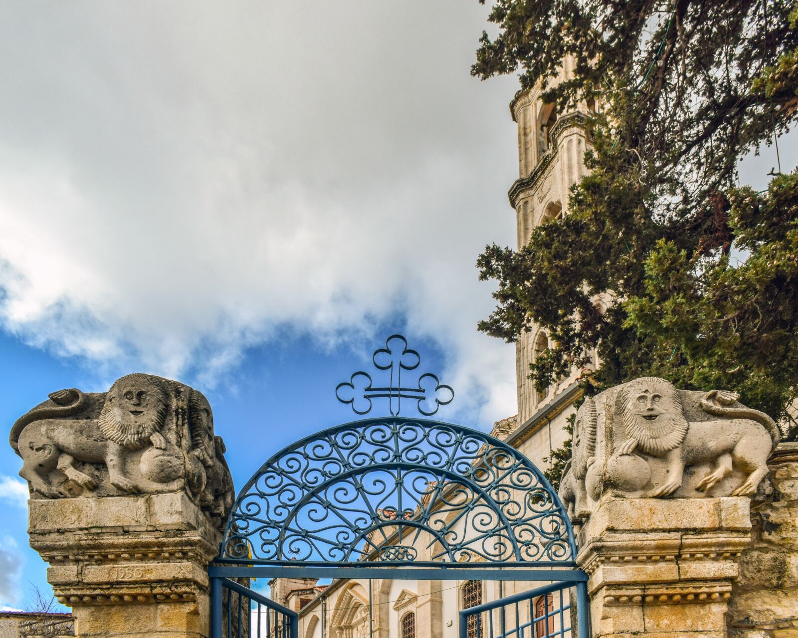 Nikon D3300 sample photo. Gate, entrance, door photography