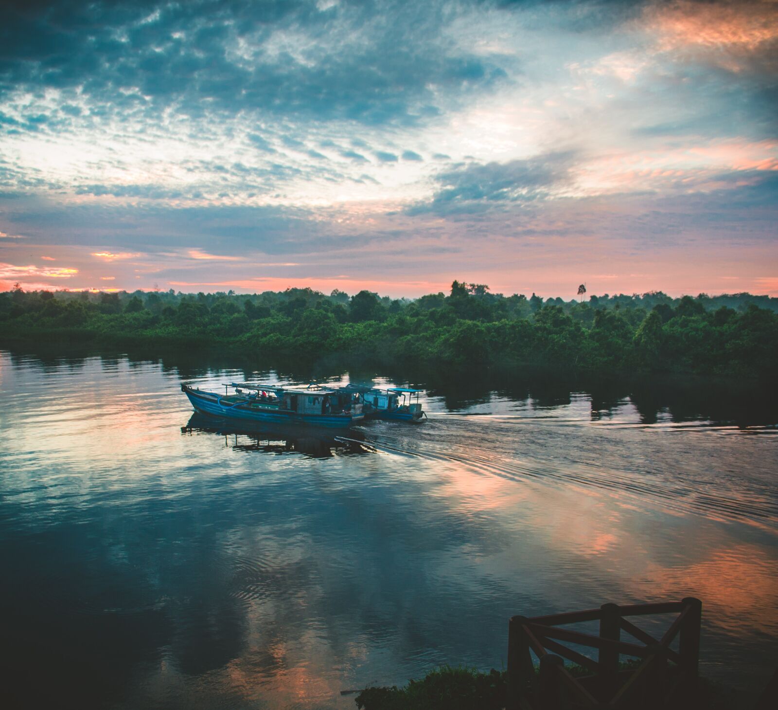 Nikon D5200 sample photo. River, gold, sunset photography