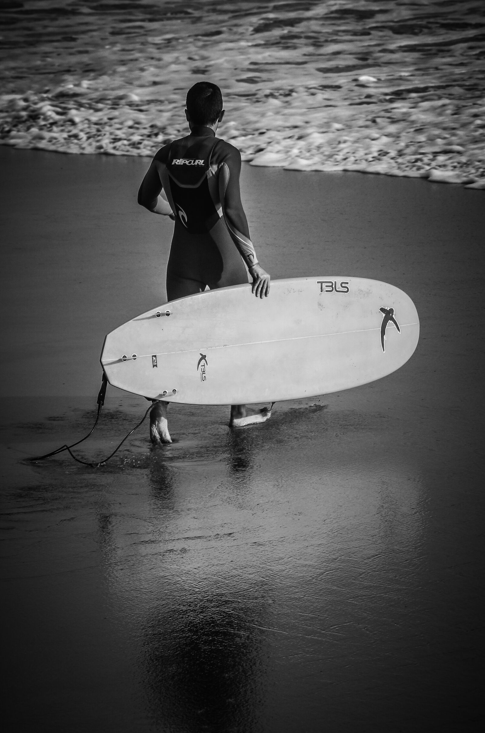 Canon EOS 600D (Rebel EOS T3i / EOS Kiss X5) sample photo. Surf, beach, sea photography