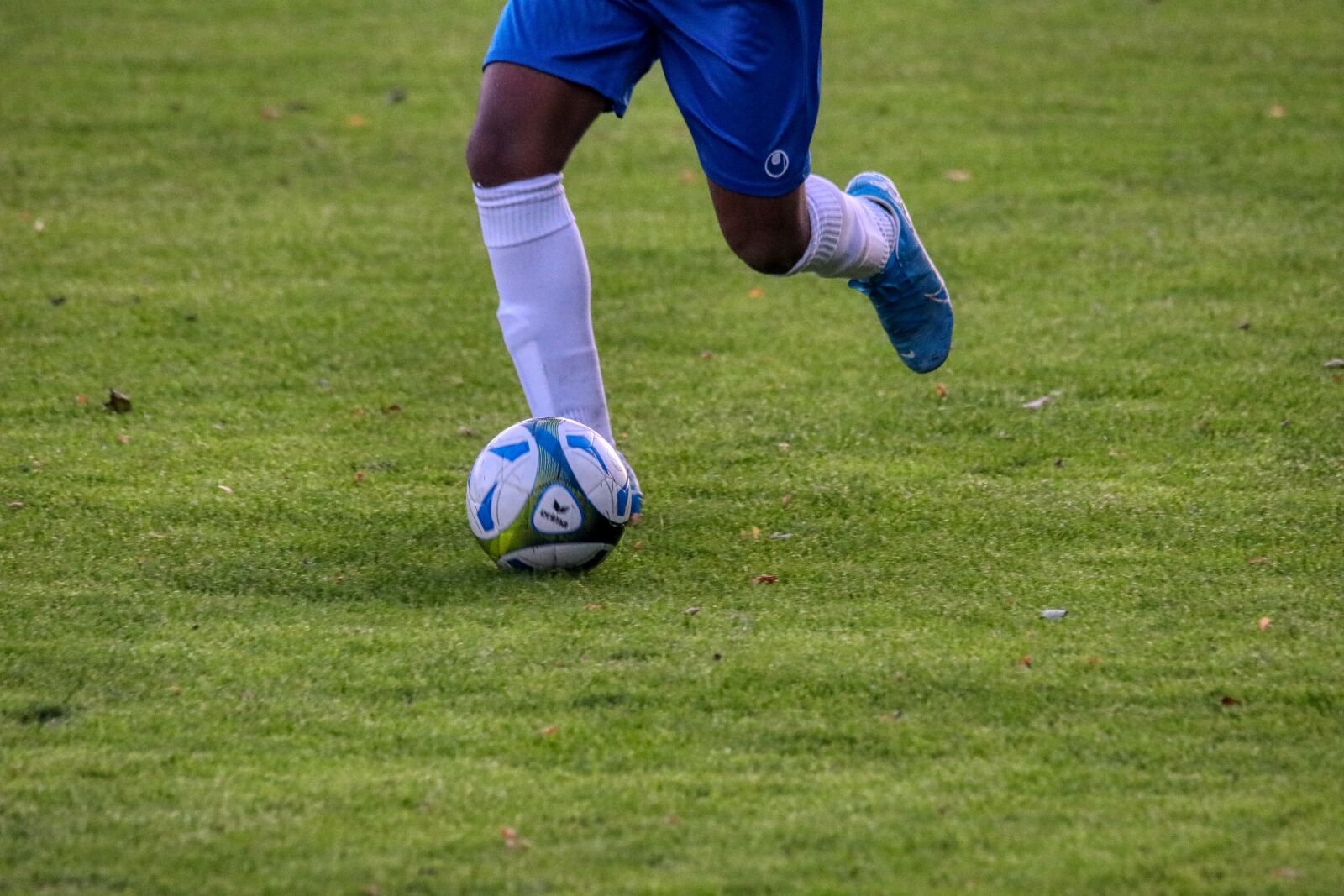 Canon EOS 80D sample photo. Youth football, football, sport photography