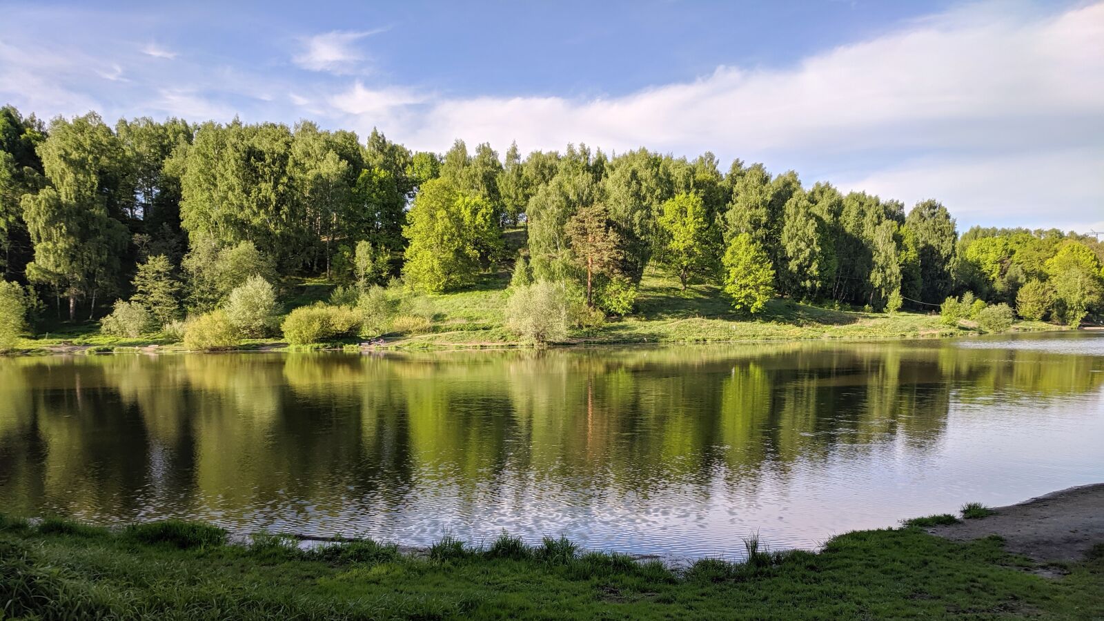 Google Pixel sample photo. Pond, river, landscape photography